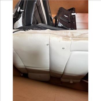 Pallet Of Chrysler 300S Car Seats And Panels