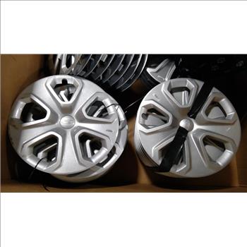 Pallet Of Ford Hub Caps, 5 Pieces
