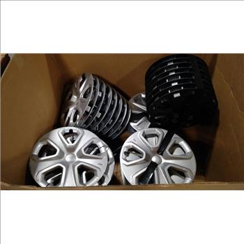 Pallet Of Ford Hub Caps, 5 Pieces