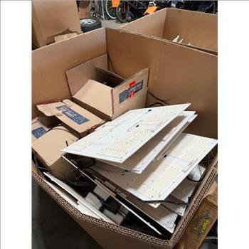 Pallet Of Grow Lights - SOLD FOR PARTS ONLY