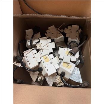 Pallet Of Grow Lights - SOLD FOR PARTS ONLY
