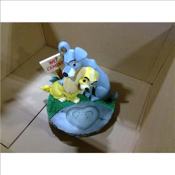Pallet Of Lady & The Tramp Statue