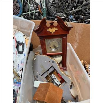 Pallet Of Used Items - ALL CONTENTS MUST BE REMOVED