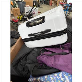 Pallet Of Used Suitcases And Bags