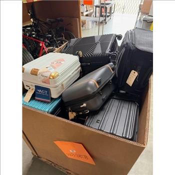 Pallet Of Used Suitcases And Bags