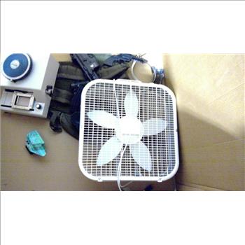 Pallet With A Coach Bag And More, 4+ Pieces