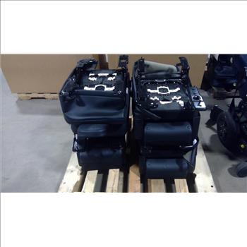 Pallet With Folding Car Seats, 4 Pieces