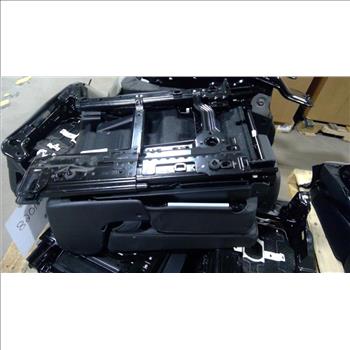 Pallet With Folding Car Seats, 6 Pieces