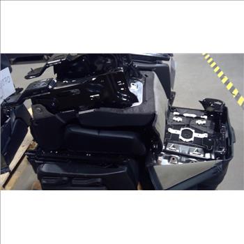 Pallet With Folding Car Seats, 6 Pieces