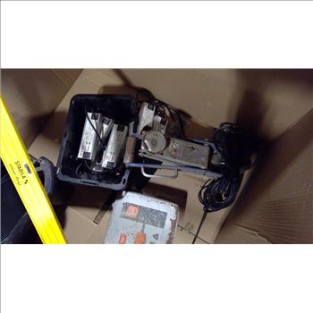 Pallet With Light Panles And More, 5+ Pieces