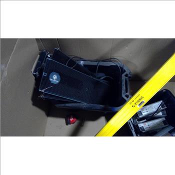 Pallet With Light Panles And More, 5+ Pieces