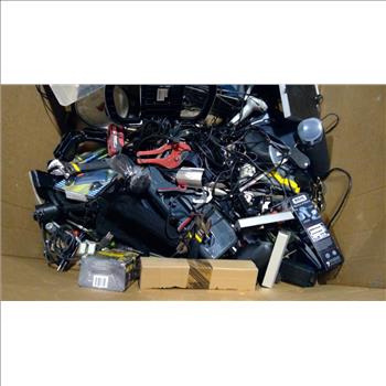 Pallet With Monitors And More, 10+ Pieces