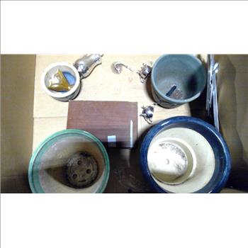 Pallet With Plant Pots And More, 4+ Pieces