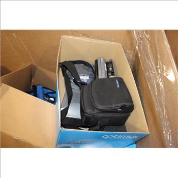 Pallet With Polaroid Cameras, Vintage Camera Equipment & More, 20+ Pieces