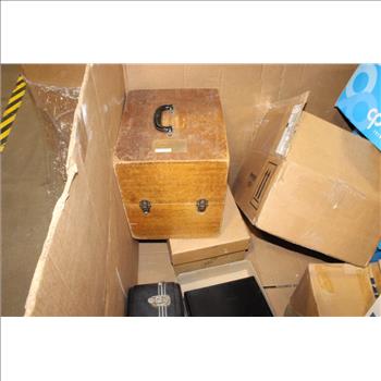 Pallet With Polaroid Cameras, Vintage Camera Equipment & More, 20+ Pieces