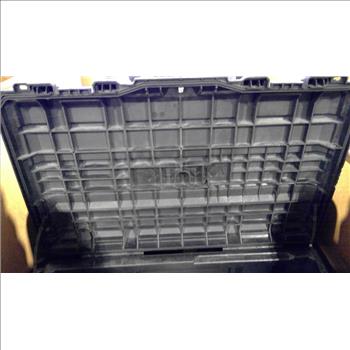 Pallet With Rolling Suitcases And More, 3+ Pieces