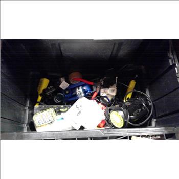 Pallet With Rolling Suitcases And More, 3+ Pieces