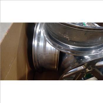 Pallet With Sik Chrome IROC Rims, 4 Pieces