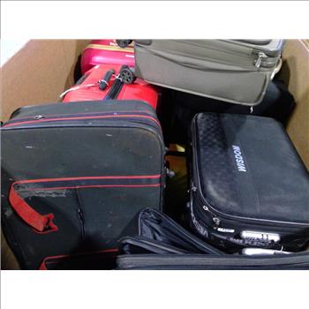 Pallet With Suitcases And More, 5+ Pieces