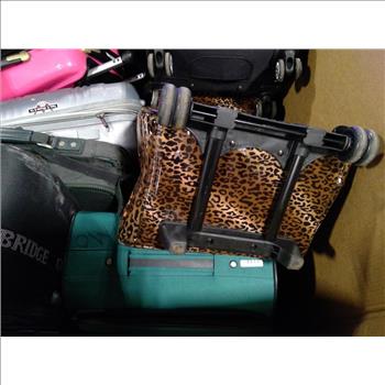 Pallet With Suitcases And More, 5+ Pieces