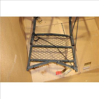 Pallet With Tree Stand