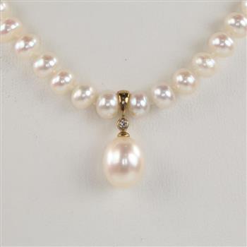 Pearl 10kt Gold Diamond Necklace