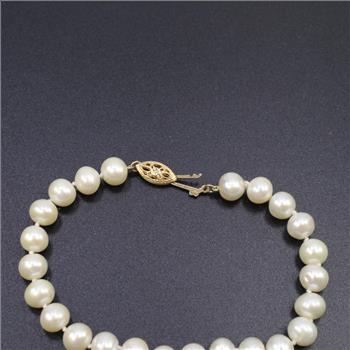 Pearl Bracelet 14kt Gold Clasp