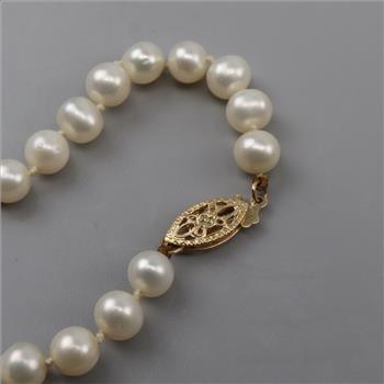Pearl Bracelet With 14kt Gold Clasp