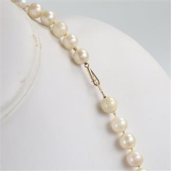 Pearl Necklace 10kt Gold Clasp