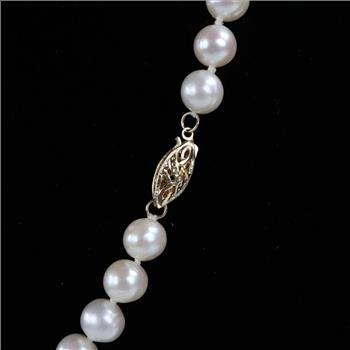 Pearl Necklace 10kt Gold Clasp