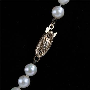 Pearl Necklace 14kt Gold Clasp