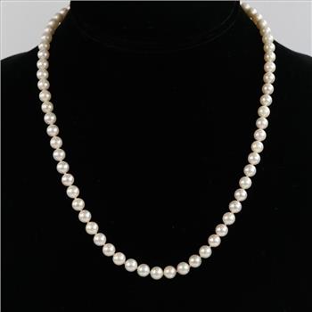 Pearl Necklace 14kt Gold Clasp