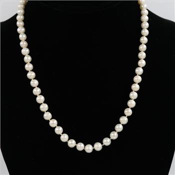 Pearl Necklace 14kt Gold Clasp