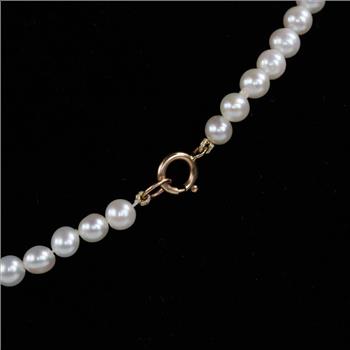 Pearl Necklace With 10kt Gold Clasp