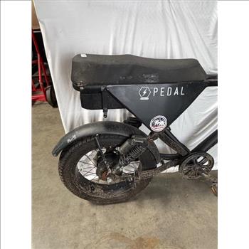 Pedal Electric Core Moped Style E-Bike