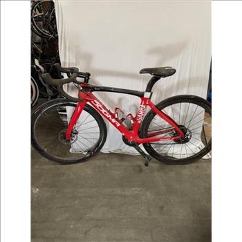 Pinarelloa Dogma F12 InGamba Edition Road Bike