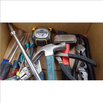 Pittsburgh Screwdriver, Crescent Hammer, Duratech Sockets, & More 20 Pieces