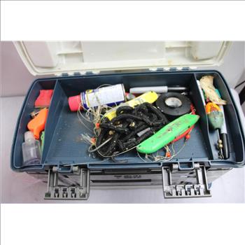Plano 728 Fishing Tackle Box With Accesories