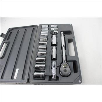 Popular Mechanic 18 Pc Socket Set