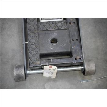 Powerbuilt Triplelift Vehicle Jack