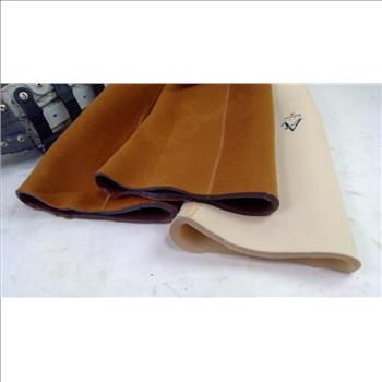 Prosthetic Right Leg With Liners In Bag