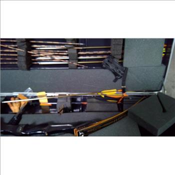 PSE Graphite Elite Compund Bow With Green Case & Arrows