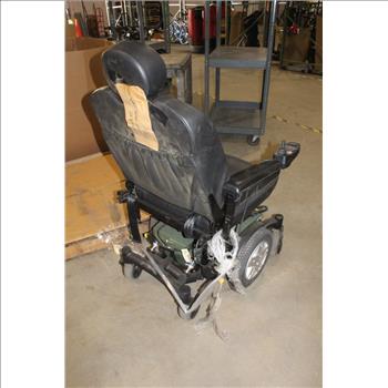 Quantum Edge HD Motorized Wheelchair
