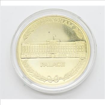 Queen Elizabeth II 80th Birthday 2006 Medal Coin And Necklace