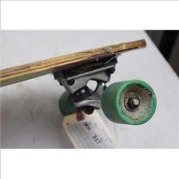 Quest Boarcs Skateboard