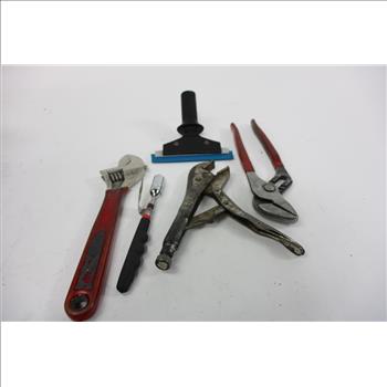 Quicksilver Backpack With Misc Tools