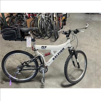 Raleigh 26 Inch M 7000i Mountain Bike