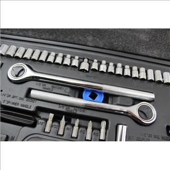 Ratchet And Socket Tool Set; 10+ Pieces