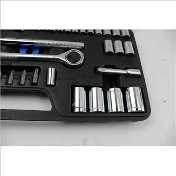 Ratchet And Socket Tool Set; 10+ Pieces