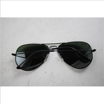 Ray-Ban Classic Gradient Aviator Sunglasses